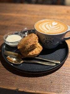 feb's coffee & scone Blucca店
