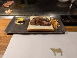 羽衣びーふ亭