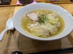 ワンタン麺 志