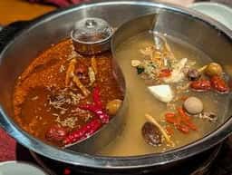 ひなべねこ 三田店