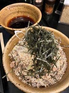なぜ蕎麦にラー油を入れるのか。神田小川町店
