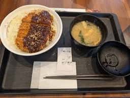 松屋 日野神明店