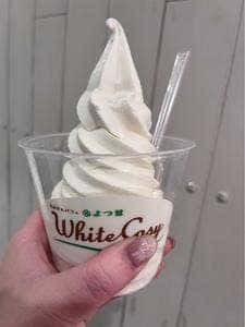 ミルク＆パフェよつ葉 ホワイトコージ 新千歳空港店
