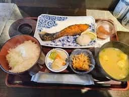 炭火焼魚店 白銀屋 箱崎分岐点