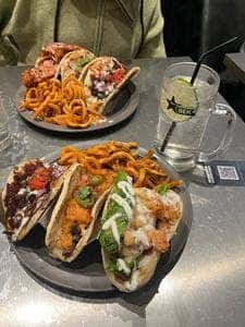 BLUE ENTRANCE KITCHEN 中目黒店