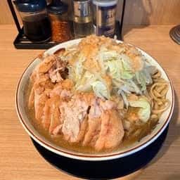 ラーメン豚山 十三東口店