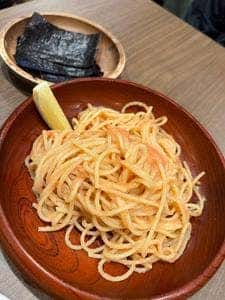 壁の穴 阪急三番街店