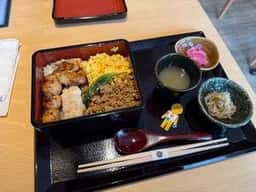 炭火焼き鳥と鶏出汁 とり大