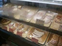 ノイ.フランクスモークハウス店