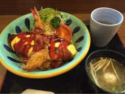 ドライブイン のうみ