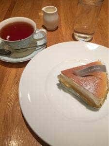 パティスリー・フクナガ サー・トーマス・リプトン ティーハウス 三条本店内