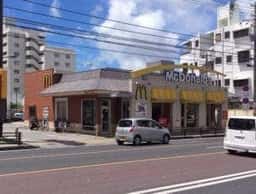 マクドナルド 国場十字路店