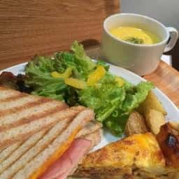 サンライズカフェ Sonrise Cafe