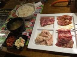 もつなべ 焼肉 間茶与詩