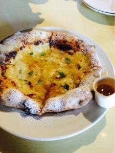 薪窯焼きピッツァ ウッデンシップ