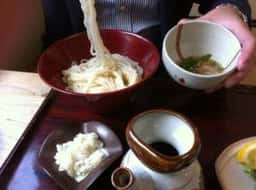 やそ八