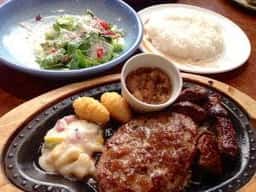 びっくりドンキー 八日市店