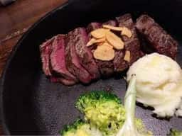 鉄板焼専門ついてる