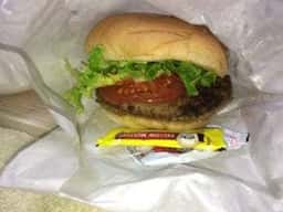 フレッシュネスバーガー ベルモール店