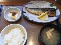 やよい軒 青葉台店