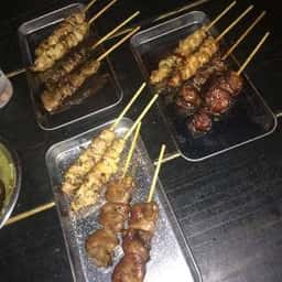 炭火ジャンボ焼き鳥 鶏五郎 コザ店