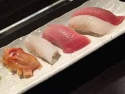 鮨 ともえ