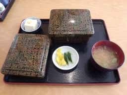 味のさかえや