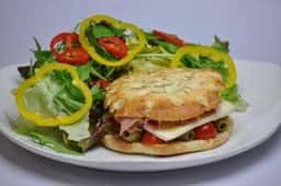 DINIZ CAFE 城山店