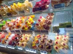 ケーキハウスショウタニ 宝塚店