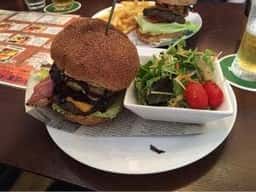 溶岩ダイニング brave