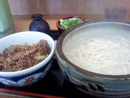 鳴門うどん やまなみ店