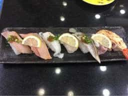 ジャンボおしどり寿司 磯子店