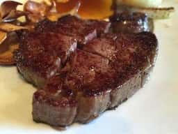 ステーキハウス 神楽 苦楽園店