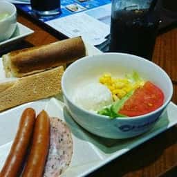 カフェ・ド・クリエ 愛知医科大学病院店