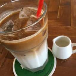 カフェ コンフィーネ
