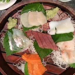 海鮮どんさん亭 新宿郷屋敷店
