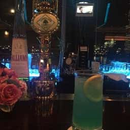 ナビオス横浜 バー&ラウンジ シーメンズクラブ