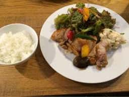 ラジ・カフェ・アパートメント