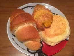 カフェ&ベーカリー どんなときも