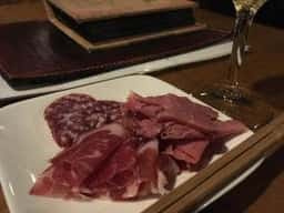 タイニーズカフェ
