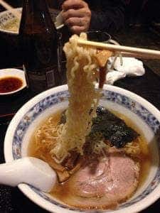 茜や
