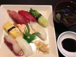 おかざきすし店