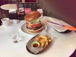 チェリーバーガー