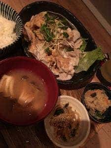 八
