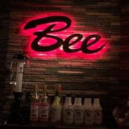 ダイニングダーツバーBee 栄店