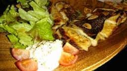 スモーク&ビアバー チアーズ