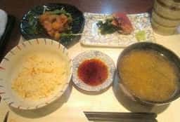 榮屋