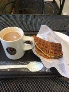 タリーズコーヒー 府立総合医療センター店