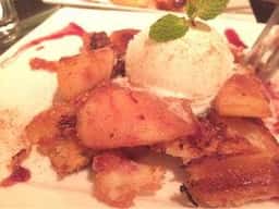 Stylish cafe & bar LET