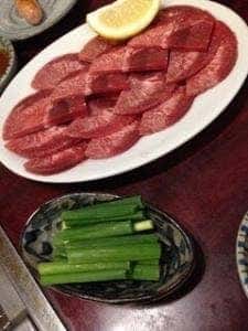 焼肉 与志多